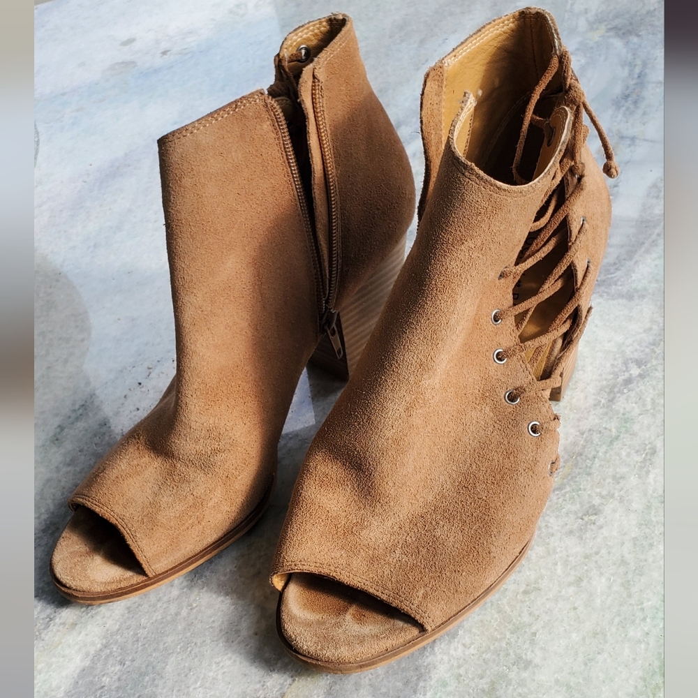 Lucky Brand tan suede booties